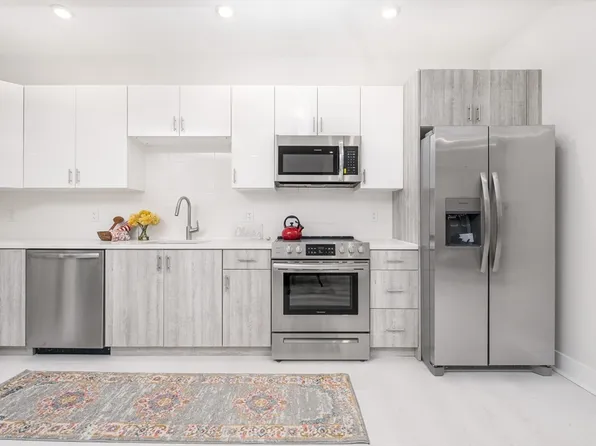 1540 N Shore Rd #102, Revere, MA 02151