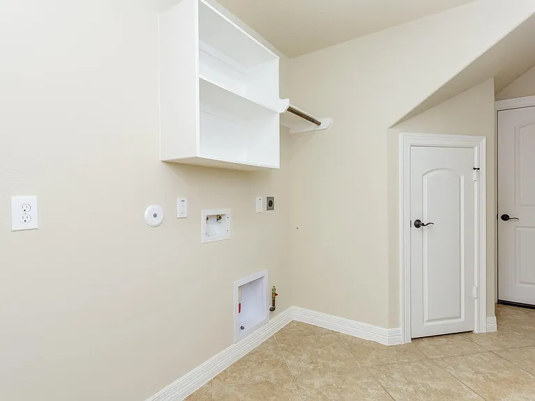 6122 Garden Lakes Ln — Photo 18
