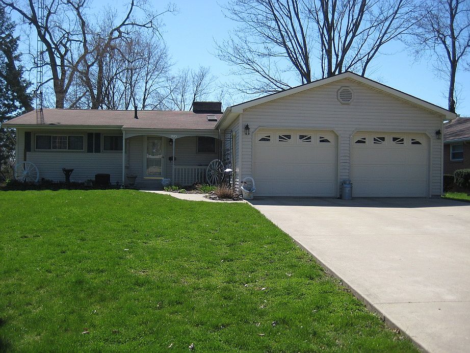1st image of 905 Lincoln Dr