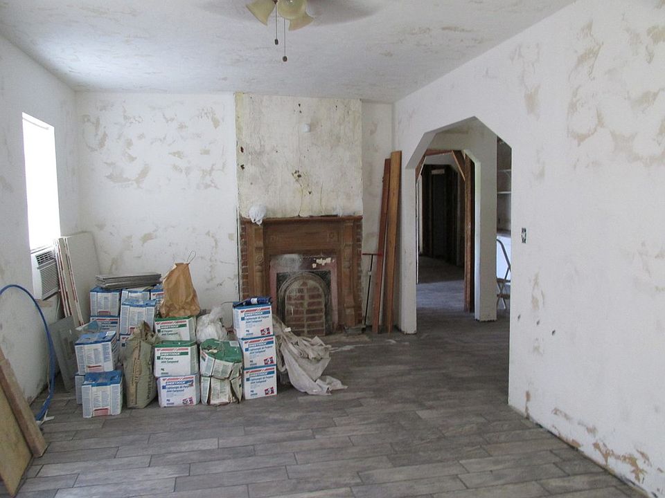 2nd image of 807 First East St