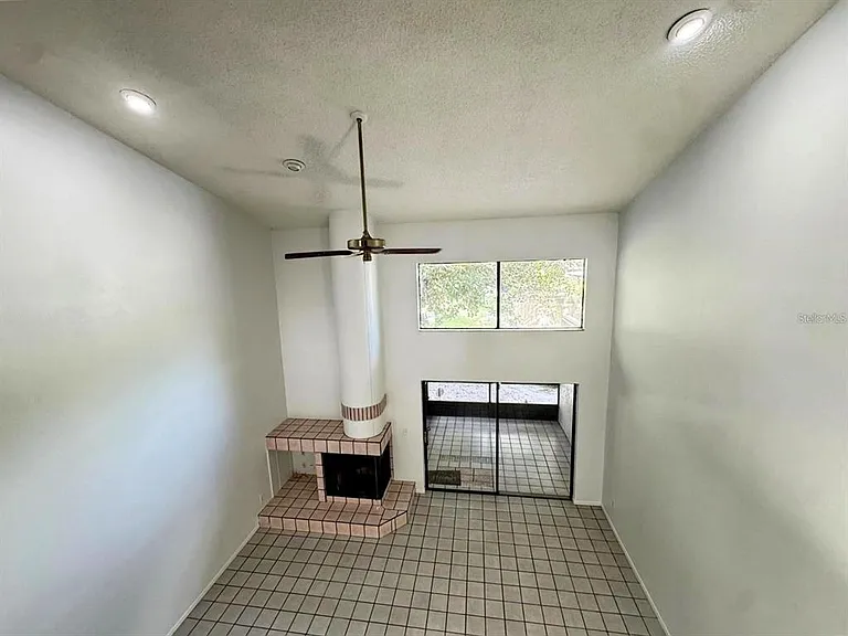 497 Club Dr — Photo 14