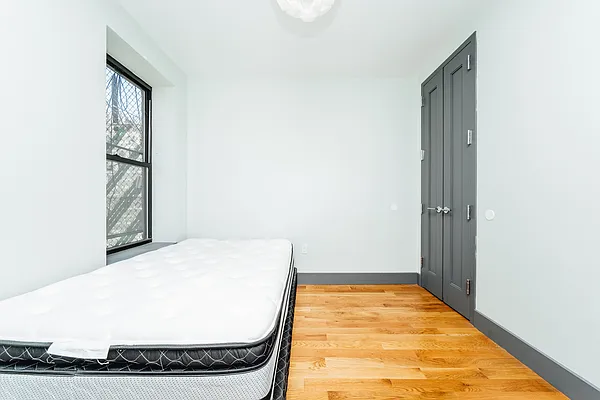 Rented by Nooklyn NYC LLC | media 73