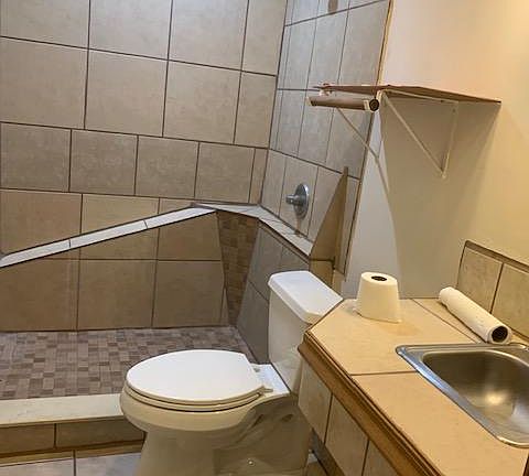 5th image of 803 S Massachusetts Ave #2