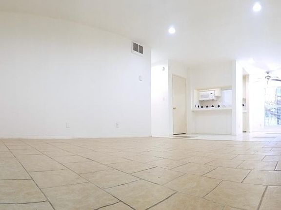 3rd image of 8108 Langdon Ave #0