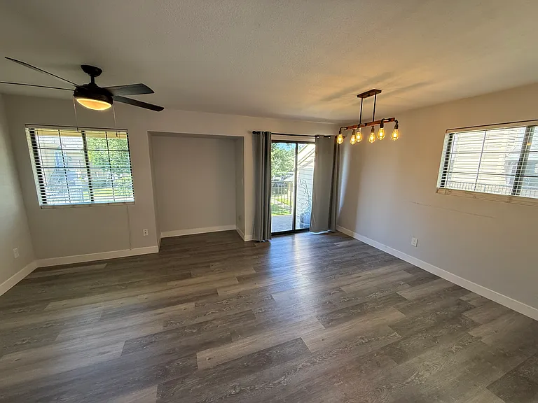7441 Auburn Oaks Ct #B — Photo 23