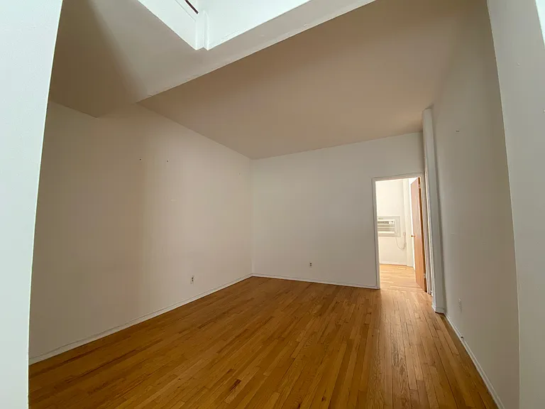 319 E 53rd St #6B — Photo 7