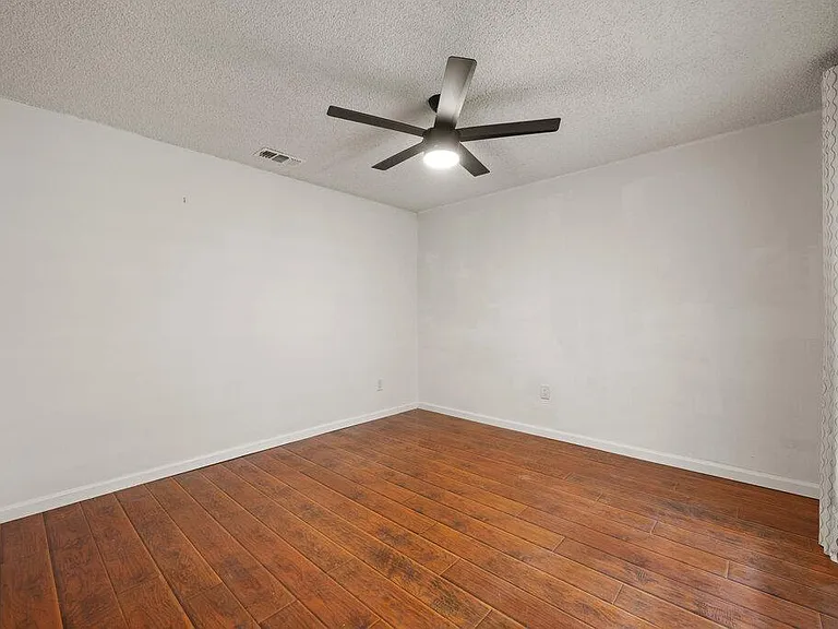 1003 Minda Dr — Photo 22