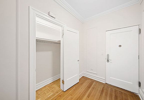 3rd image of 151 E 80th St APT 4D
