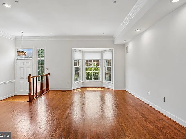 417 Winding Rose Dr — Photo 5