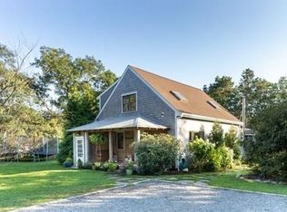 25 Teaberry Ln, Edgartown, MA 02539