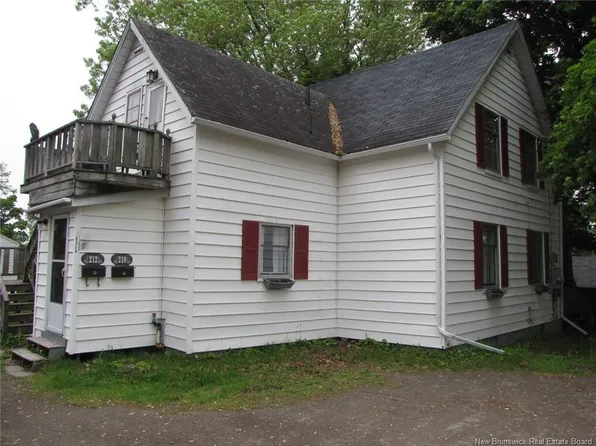 212 Pleasant St #210, Moncton, NB E1A 2V7