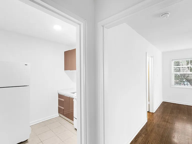 Magnolia Court — Photo 17