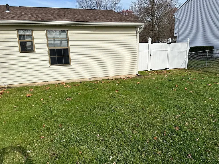 10 Chestnut Dr — Photo 18