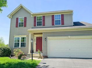 303 Cloudless Sky Dr, Mechanicsburg, PA 17050
