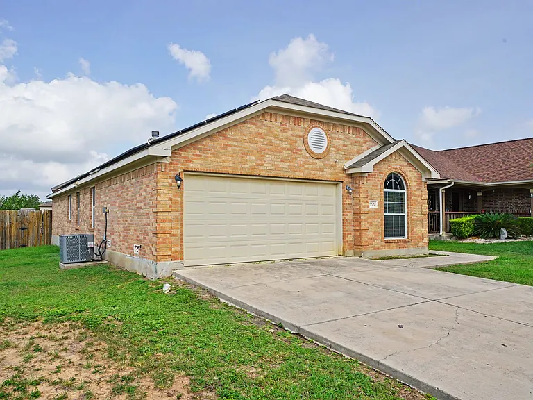 6527 Candleview Ct — Photo 3