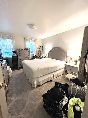 Rented by Daniel Gale Sotheby's International Realty | media 9