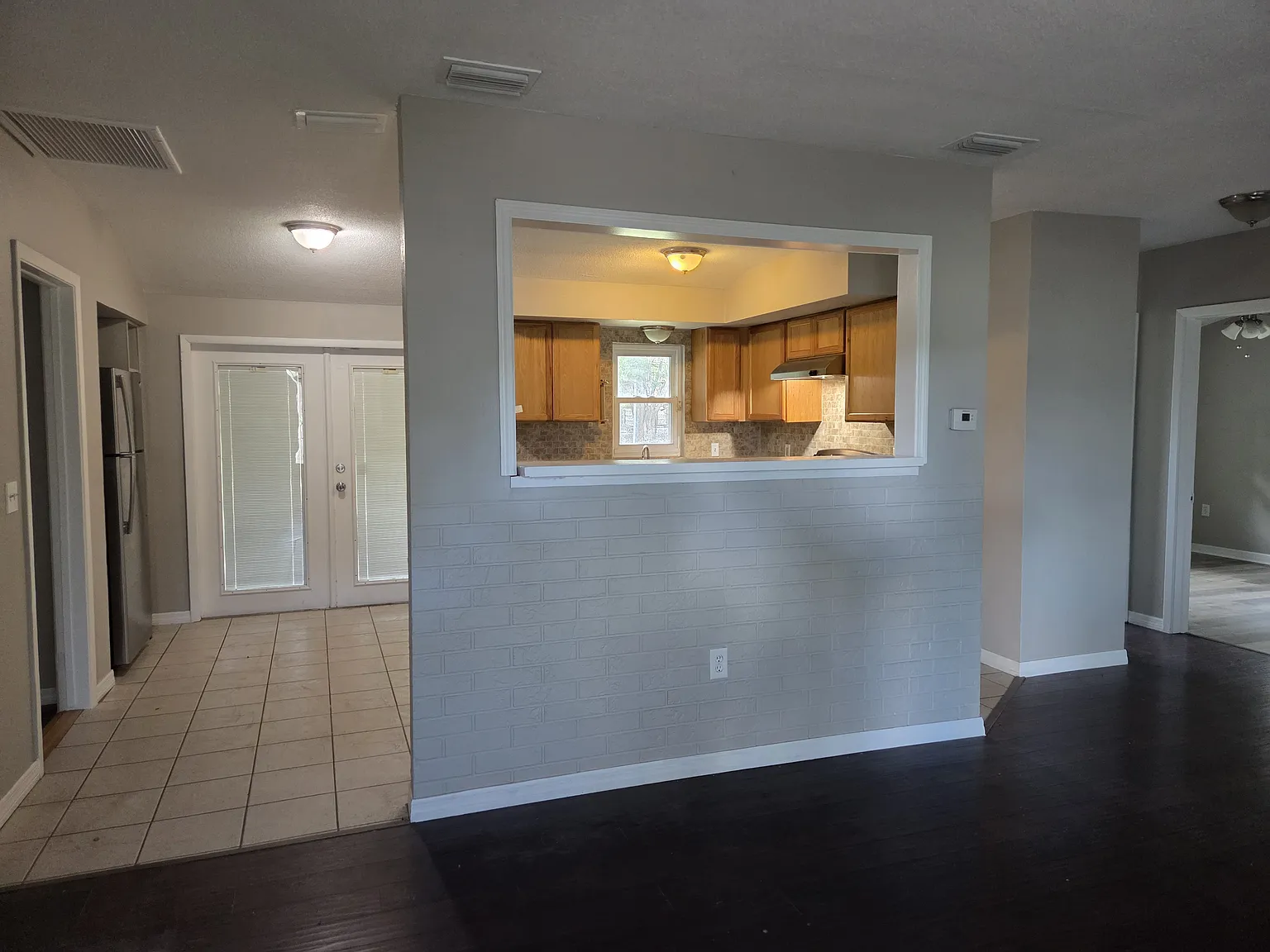 New On The Market — Photo 3