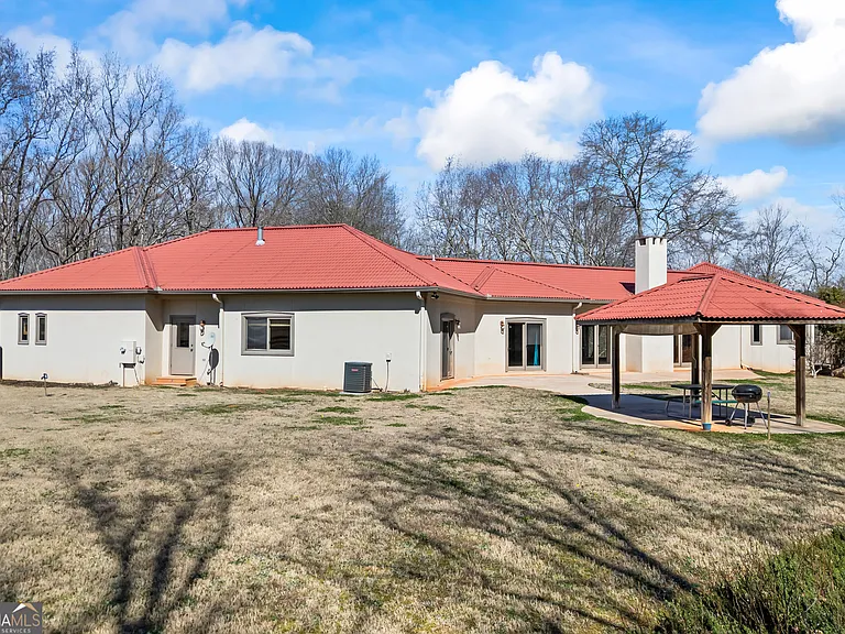 2223 Salem Rd — Photo 10
