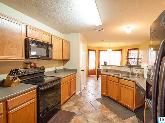 4th image of 408 Colette Ct