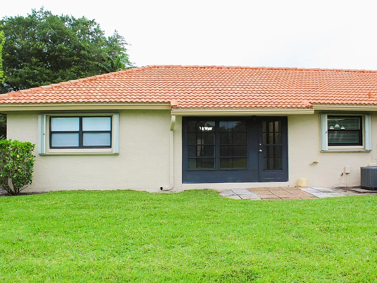 4450 Nutmeg Tree Ln #B — Photo 18