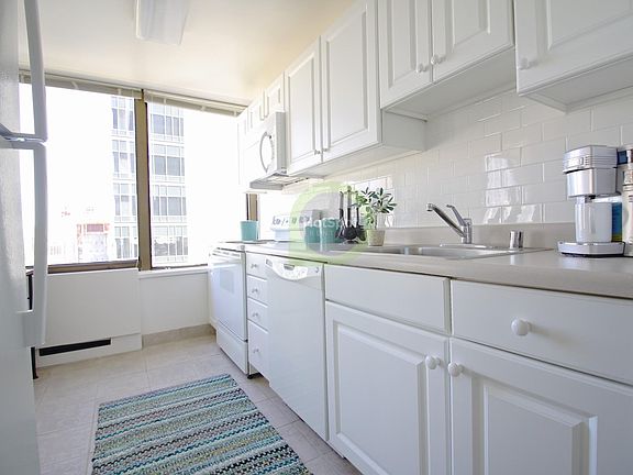 5th image of 608 N McClurg Ct #802