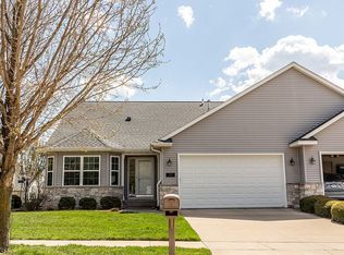 4104 Willowood St NE, Cedar Rapids, IA 52411