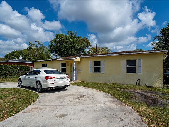 4th image of 1605 NW 11th Place