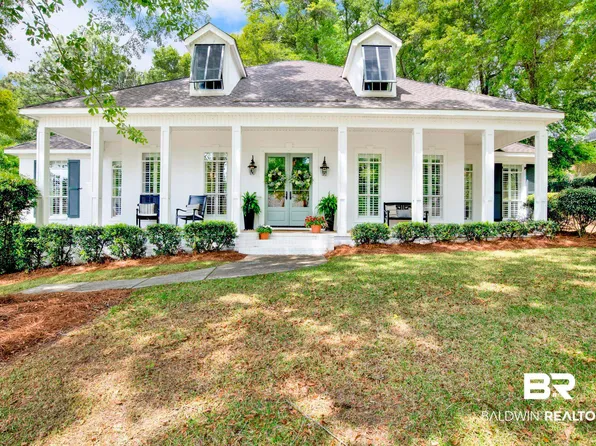 110 Sweetwater Ln, Fairhope, AL 36532