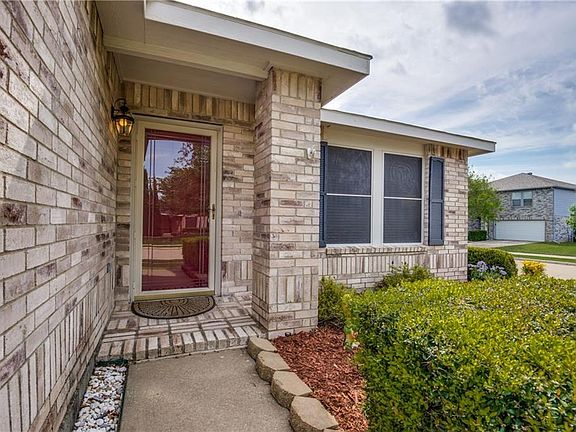 3rd image of 2701 White Pine Dr