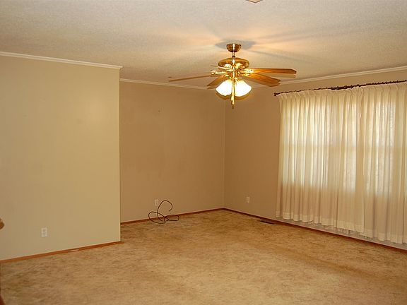 5th image of 22 Manchester Ln
