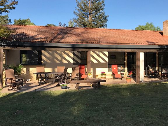 4th image of 2648 Oak Crest Ln