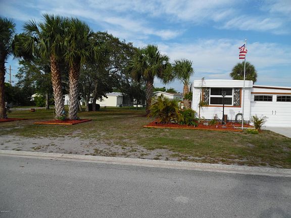 3rd image of 410 Plover Dr