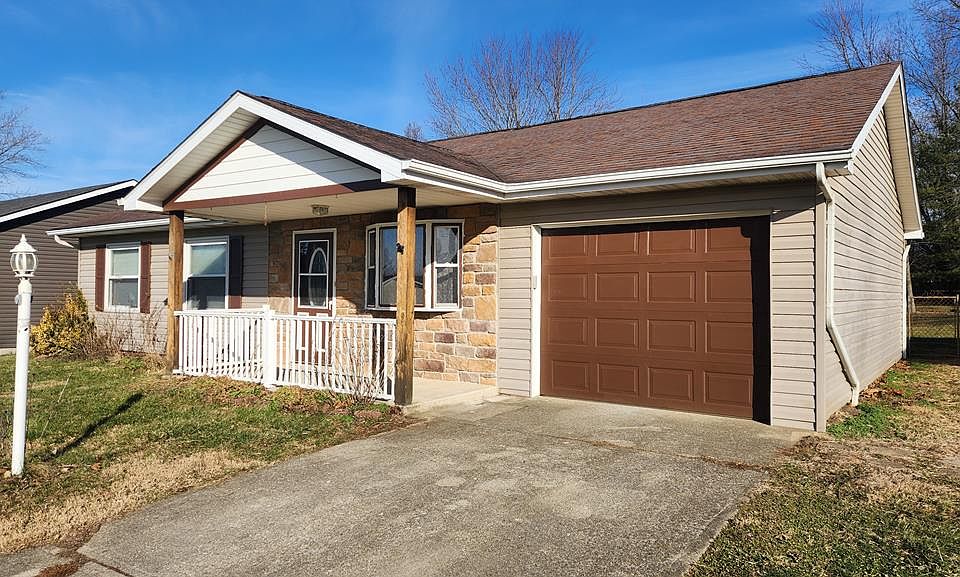 1st image of 130 Copperfield Dr