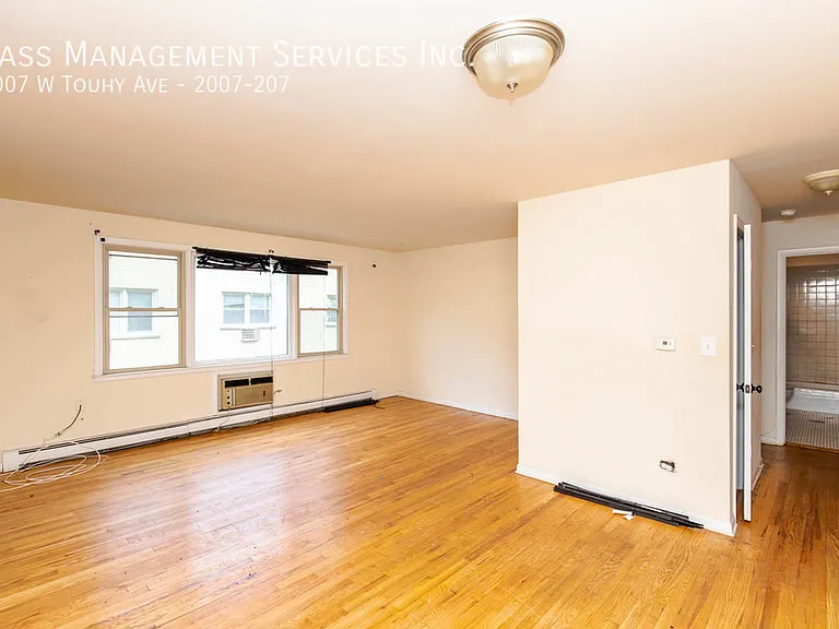 2007 W Touhy Ave #207 — Photo 2