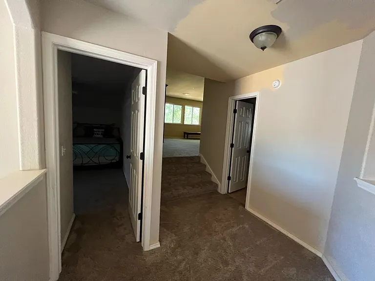 1805 E Jacksonville St — Photo 38
