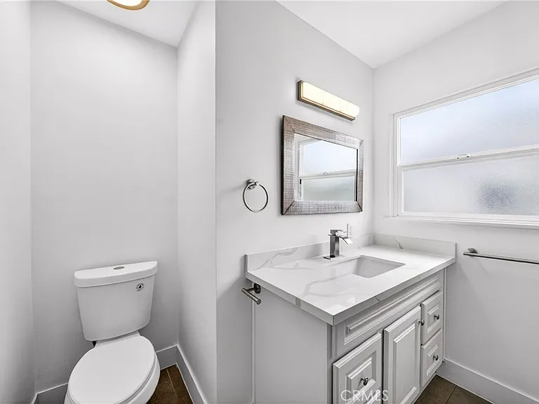 639 N Nora Ave — Photo 25