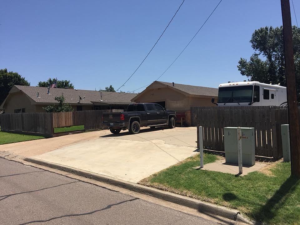 2nd image of 1605 19th St