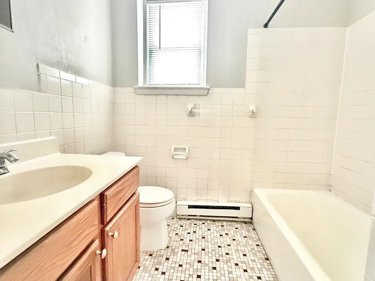 237 Forest Rd #1 — Photo 6