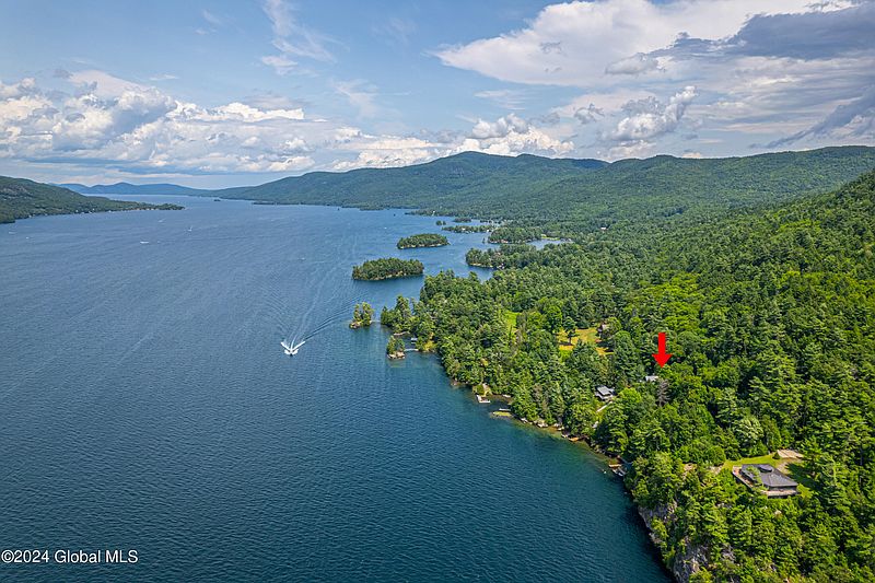 3rd image of 2326 Lands End Road