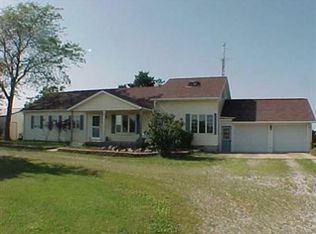 3274 E Division Rd, Francesville, IN 47946