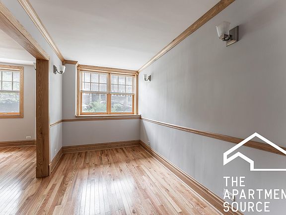 5th image of 1354 W Carmen Ave #G1