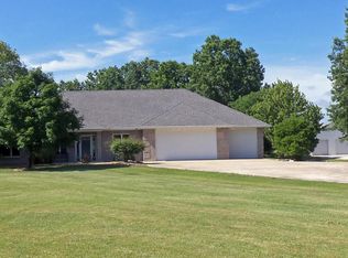 7569 E New Haven Rd, Columbia, MO 65201