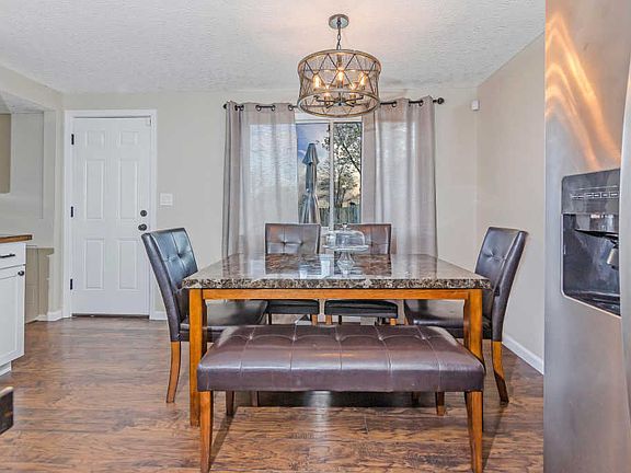 5th image of 2137 Woodgate Ct