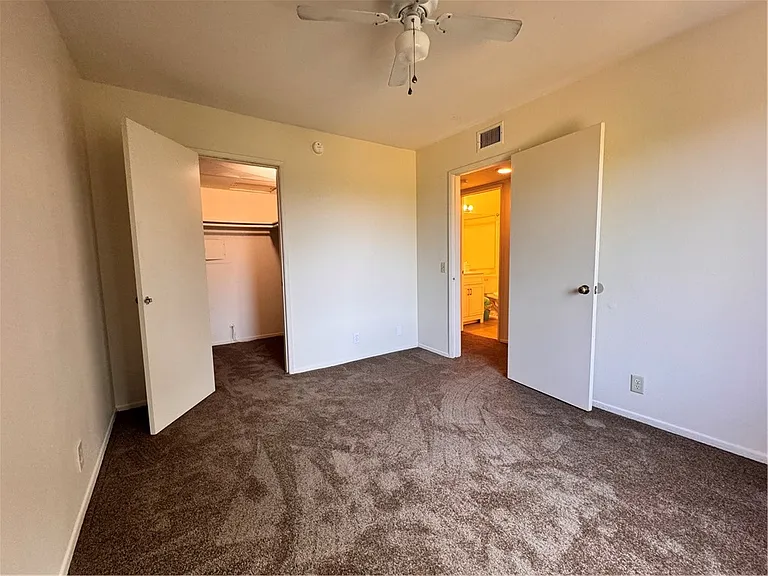 630 Bridgeport Cir #8 — Photo 10