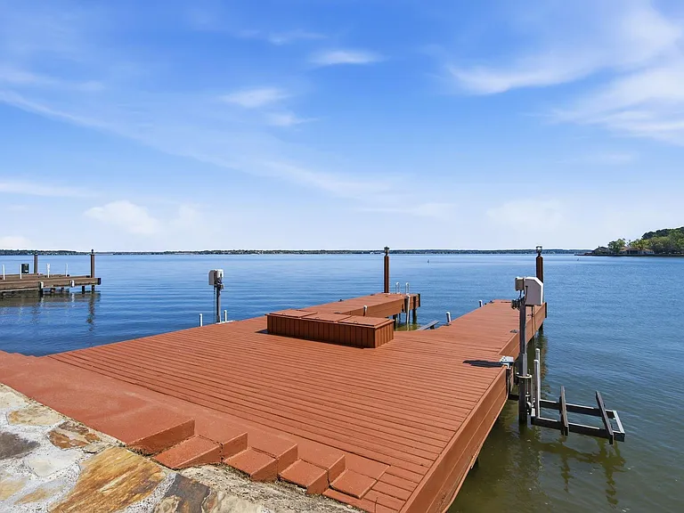 11707 Edgewater Ct — Photo 32