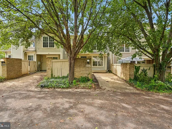 8802 Sturbridge Pl, Gaithersburg, MD 20886