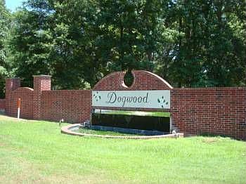 2nd image of 405 Blackwood