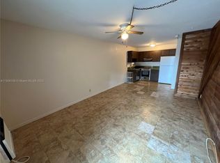 2400 SW 42nd Ave #6, Fort Lauderdale, FL 33317