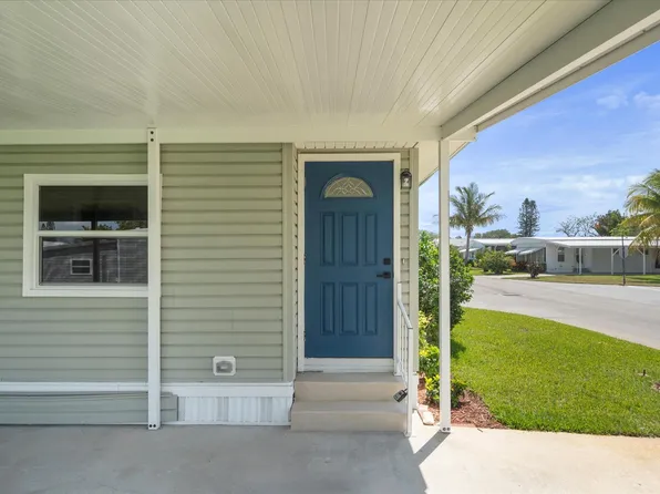 309 NE Pinelake Village Boulevard, Jensen Beach, FL 34957