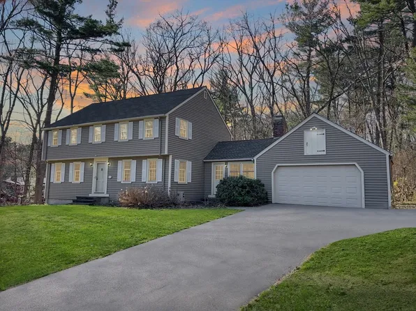 43 Abbott Ln, Chelmsford, MA 01824